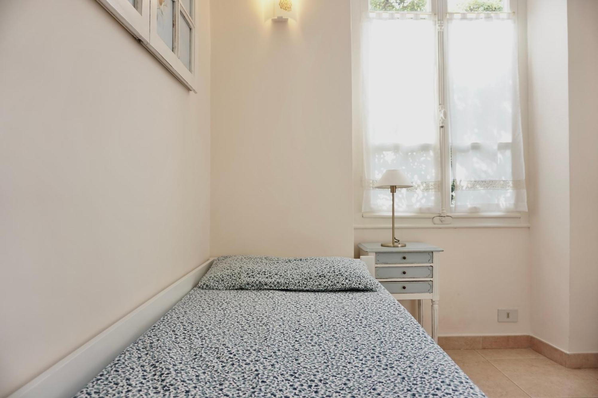 Villa Angelina - Casa Glicine Валекрозия Екстериор снимка